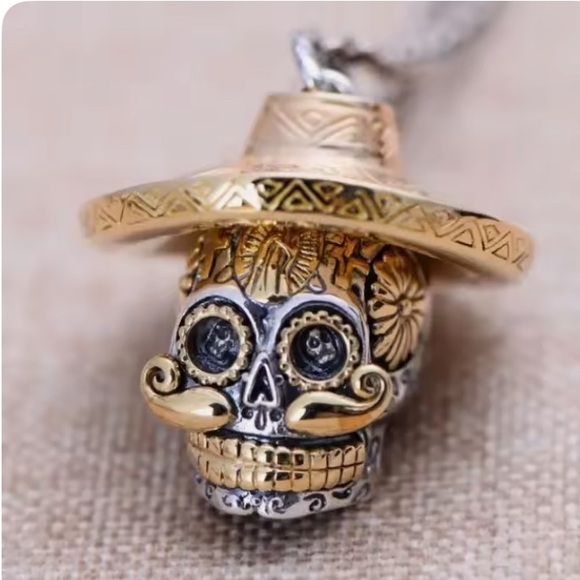 Skull necklace - Picture 3 of 8